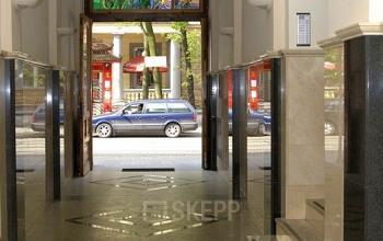 korytarz karmelicka 27 kraków
