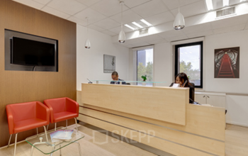 Réception avec salle d'attente où vos invités se sentiront à l'aise à la place Charles Béraudier