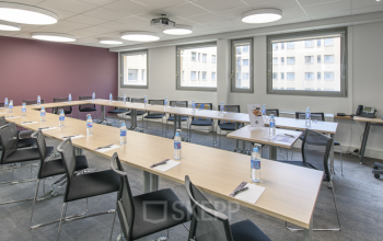 Vous aurez accès à notre salle de réunion pour que vous puissez organiser vos meetings facilement à la rue Maurice Flandin