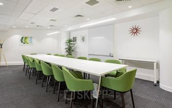 Salle de réunion spacieuse pour organiser vos meetings en simplicité à la rue Crepet