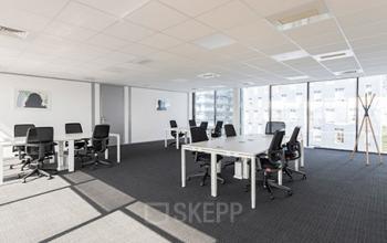 Suffisamment de place pour vos collègues dans cet espace à Rue Crepet
