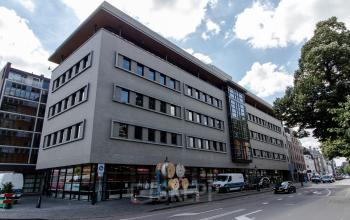 Exterior view of the office building located at Boschstraat 21, Maastricht, available for office space rental.