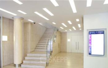 Entrance of the office building in Paseo de la Castellana 257