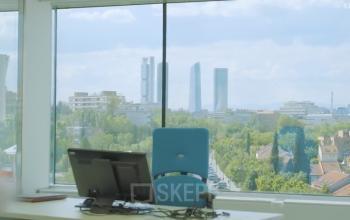 Oficinas con vistas en Calle Eucalipto 33
