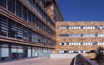 Alquilar oficinas Calle de Isabel Colbrand 22, Madrid (1)