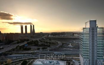 Ven a trabajar en estas oficinas en Dulce Chacón 55 Torre Chamartín