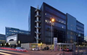 Ven a conocer las oficinas en la Calle Vía de los poblados 3