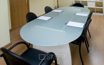 Bonita sala de reuniones en Calle Juan Bravo