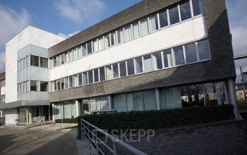 Exterior view of the office building at Blarenberglaan 2c, Mechelen North, suitable for office space rental.