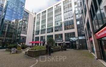 Wunderschöner Innenhof des Bürogebäudes in München Altstadt