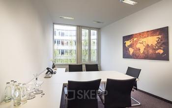 Ausgezeichneter Arbeitsplatz in der Maximilianstraße in München mieten