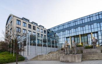 Beeindruckende Außenansicht des Bürogebäudes an der Landsberger Straße in München-Laim