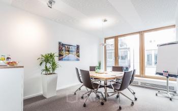 Heller Büroraum zur Miete an der Theresienstraße in München-Maxvorstadt