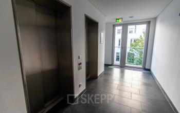 Moderne Aufzüge im Business Center in München