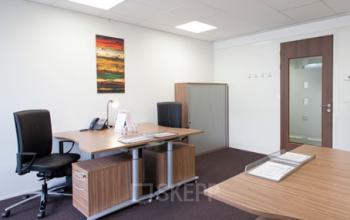 Espace de bureau lumineux avec fauteuils confortables à l'avenue Ledru-Rollin