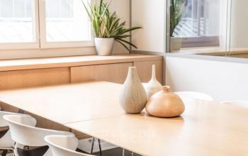 Nos postes de travail à la place Louis Armand sont décorés avec goût