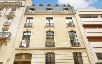Façade bâtiment de bureaux à la rue de l'Amiral Hamelin