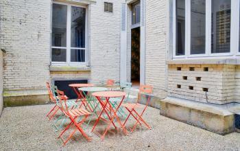 Espace extérieur pour rencontrer vos collègues lors d'une pause bien méritée dans la rue des Belles-Feuilles