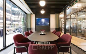 Dans cette salle de conférence entièrement équipée, vous pouvez organiser tous vos événements avec professionnalisme au boulevard Pereire