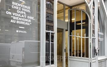 Entrée centre d'affaires dans la Rue Réaumur