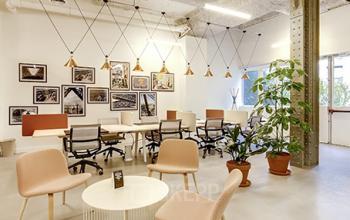 Lieu de travail chaleureux dans notre centre d'affaires dans la Rue Réaumur