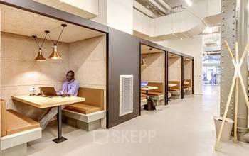 Mettez vous au travail n'importe où et n'importe quand en utilisant nos postes de travail non attribués