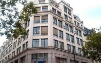 Façade immeuble de bureaux dans la Rue Saint Fiacre