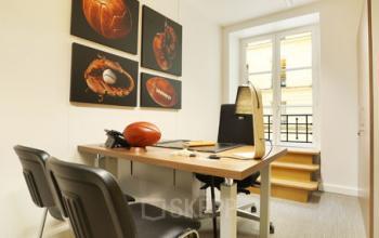 Bureau privé avec balcon à la rue de la Paix