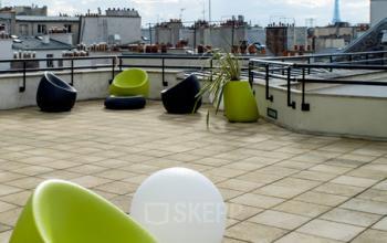 Notre terrasse sur le toit est l'endroit idéal pour prendre une pause à la rue du Quatre-Septembre