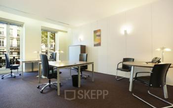 Espace de bureau avec mobilier de haute qualité au Boulevard Malesherbes