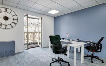 Bureaux partagés avec balcon et vue