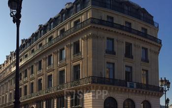 Immeuble construit dans le style de Napoléon III à la Rue Meyerbeer