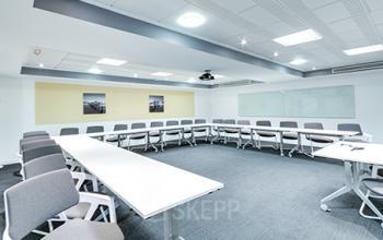 Salle de séminaires spacieuse à la rue de Londres