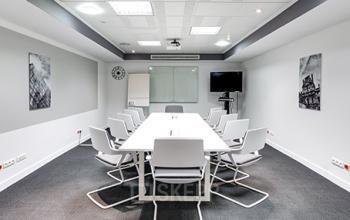 Salle de réunion entièrement équipée à la rue de Londres