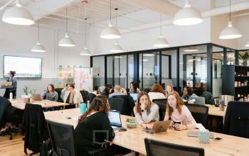 Cet espace commun convient parfaitement pour le partage d'idées au sein de votre équipe