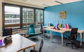 Espace de bureau coloré dans la Rue de Cambrai