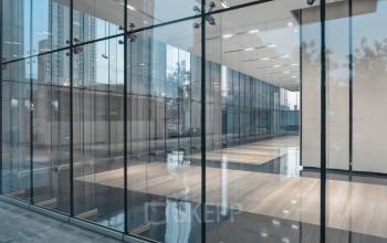 Les couloirs lumineux vous permettent d'accéder les locaux