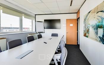 Cette salle de réunion répond à tous vos besoins pour organiser vos événements d'entreprise dans la rue de la Haye