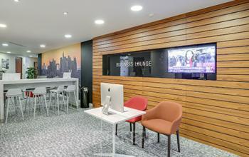Salon d'affaires dans lequel vous pouvez travailler en utilisant notre iMac à l'allée de l'Arche
