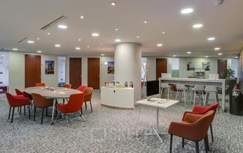 Salon d'affaires spacieux pour toutes vos activités professionnelles à l'allée de l'Arche
