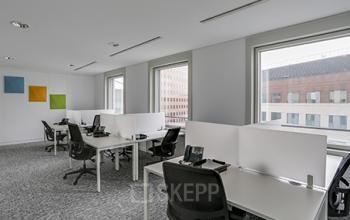 Espace de coworking pour partager vos idées en équipe à l'allée de l'Arche