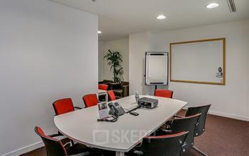 Salle de réunion dans lequel vous pouvez organiser vos formations à l'allée de l'Arche