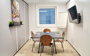 Salle de réunion pour petits groupes ou pour organiser vos entretiens au cours Valmy