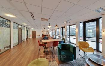 Nos espaces communs sont des véritables lieux de rencontres dans la rue de Villiers