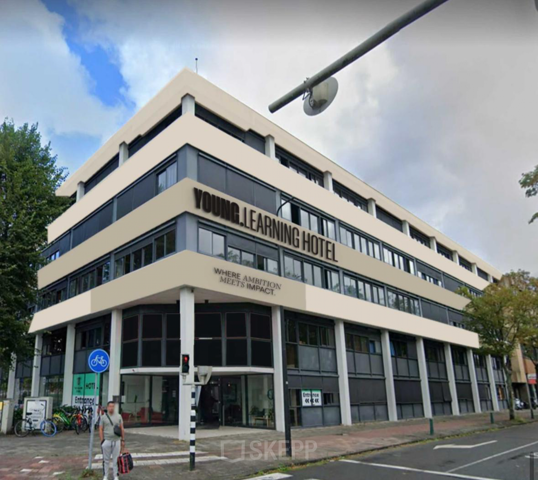 Exterior view of a multifunctional building at Volmerlaan 7, Rijswijk. The modern design offers potential for office to rent, with easy access and amenities.