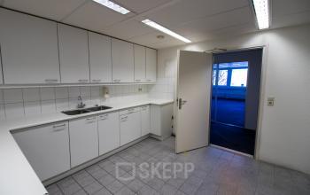 Large pantry space Treubstraat