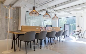 Office space at Marten Meesweg 8-10, Rotterdam Alexander with modern furnishings and natural light suitable for office space rental.