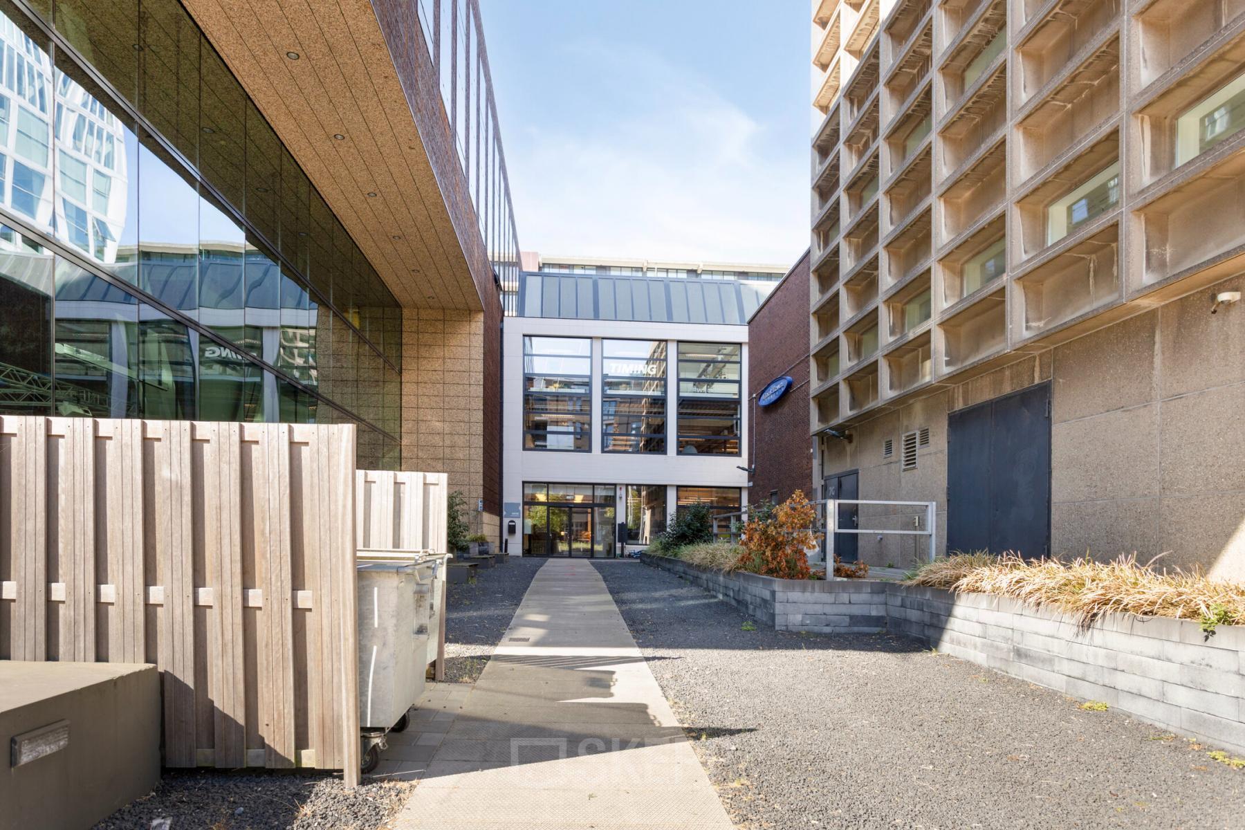 View of Lloydstraat 21 B, a modern building in Rotterdam Delfshaven, suitable for office space rental.