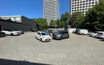 Parking area at Van Helmontstraat 17-23, Rotterdam Delfshaven, suitable for office space rental clients.