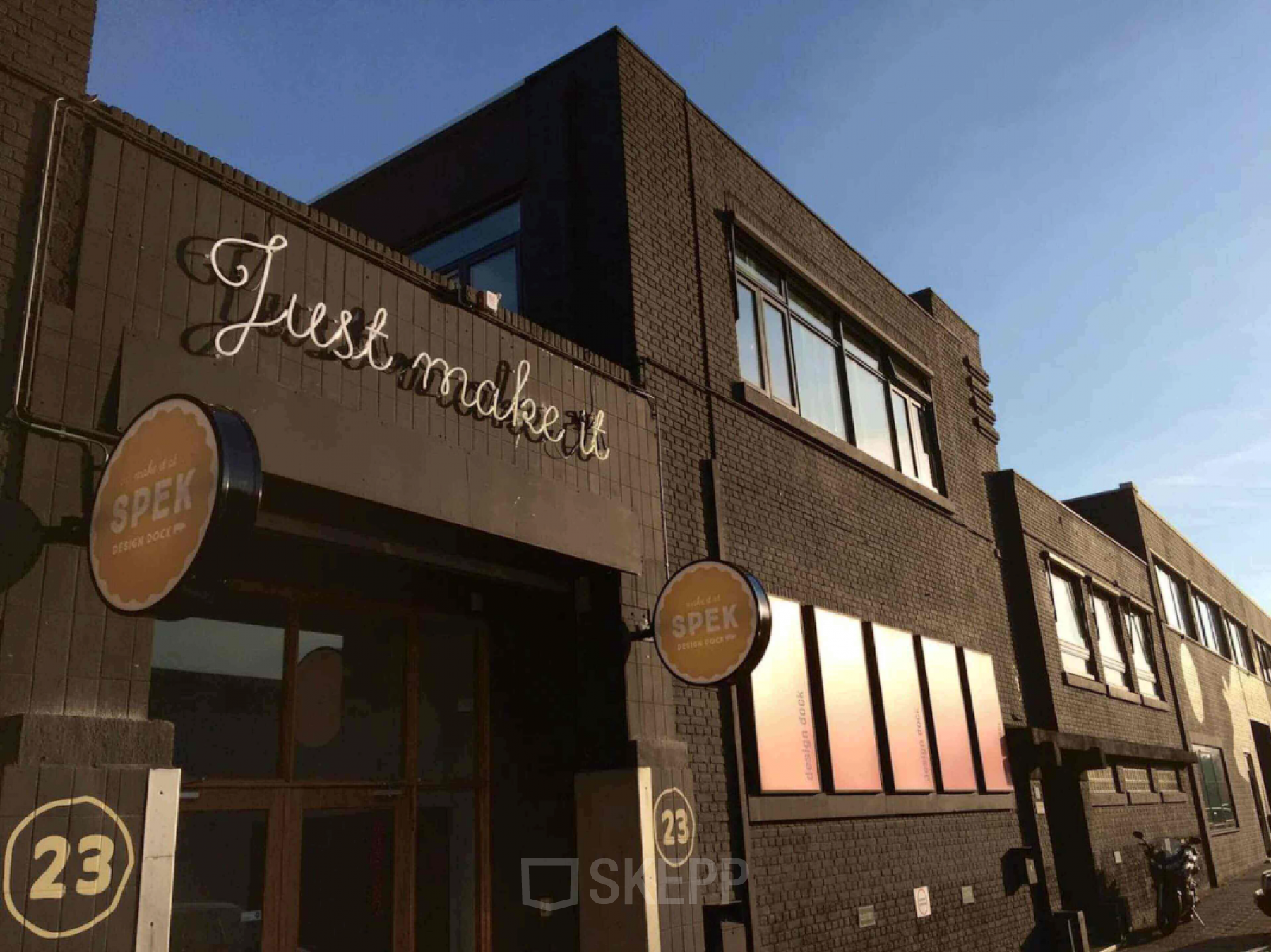 Exterior view of an office building at Van Helmontstraat 17-23, Rotterdam Delfshaven, suitable for office space rental.